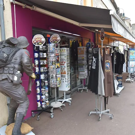 In Near Normandy Beaches, Cleaning Included Lantheuil